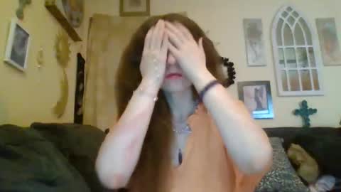 queencrimsonlvx online show from April 22, 12:23 pm