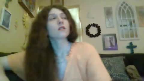 queencrimsonlvx online show from April 23, 12:51 pm