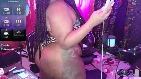 Queen Cherise Roze online show from October 26, 5:19 am