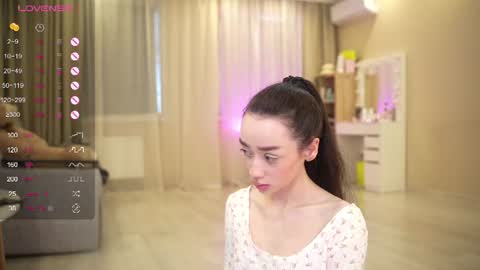 Nelly  INSTA  queenelia  online show from June 13, 9:52 am