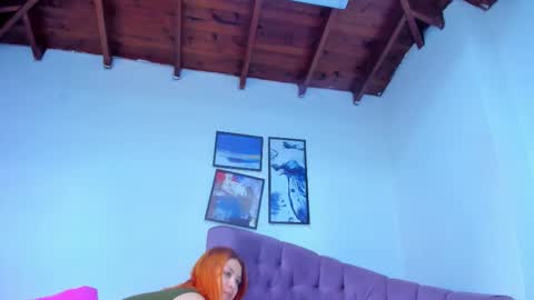 Snapshot of queengrett chatting on October 19, 3:49 pm Queen online show from October 19, 3:49 pm