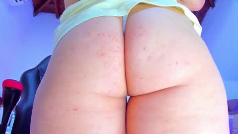 Snapshot of queengrett chatting on September 30, 10:20 pm Queen online show from September 30, 10:20 pm