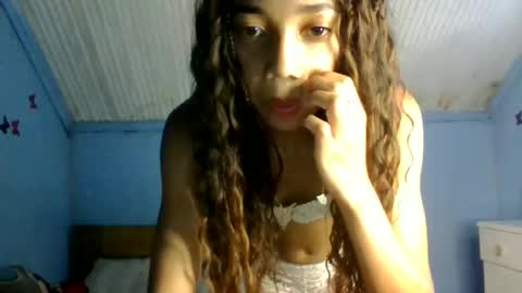 queennih online show from November 10, 3:26 pm