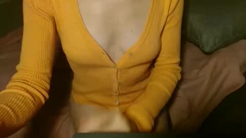 queenoftenderness online show from November 24, 5:44 pm