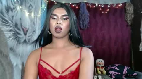 queenpinayebony_xx online show from April 23, 3:46 pm