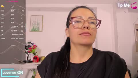 queenrose94 online show from July 24, 2:09 am