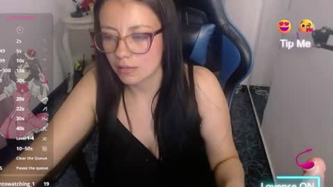 queenrose94 online show from June 20, 9:43 pm