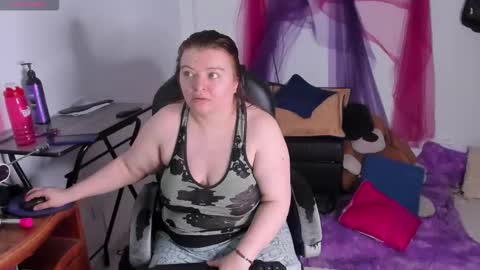 Snapshot of queensami7 chatting on October 1, 5:23 pm Samantha online show from October 1, 5:23 pm