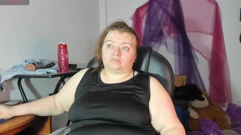 Snapshot of queensami7 chatting on October 7, 2:18 am Samantha online show from October 7, 2:18 am