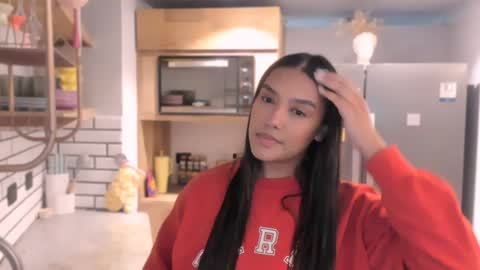 Snapshot of queenv66 chatting on January 4, 1:42 am Val  -  online show from January 4, 1:42 am