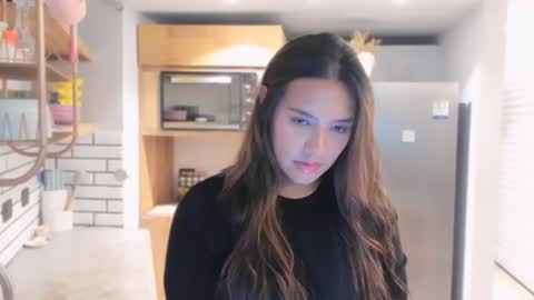 Snapshot of queenv66 chatting on January 19, 11:43 pm Val  -  online show from January 19, 11:43 pm