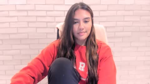 Snapshot of queenv66 chatting on January 4, 4:44 am Val  -  online show from January 4, 4:44 am