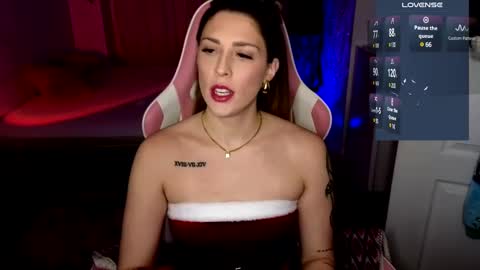 Snapshot of queenx_lexy chatting on December 24, 7:44 pm queenx_lexy online show from December 24, 7:44 pm