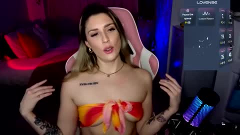 Snapshot of queenx_lexy chatting on December 29, 10:25 pm queenx_lexy online show from December 29, 10:25 pm