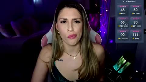 Snapshot of queenx_lexy chatting on December 15, 8:15 pm queenx_lexy online show from December 15, 8:15 pm