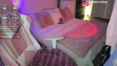 Snapshot of queenx_lexy chatting on September 17, 4:10 pm queenx_lexy online show from September 17, 4:10 pm