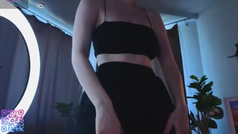 Teri  My favorite vibes 77 101 222 666 online show from June 17, 3:22 am