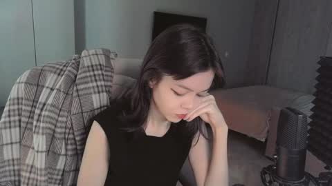quietluxury online show from May 5, 12:11 pm