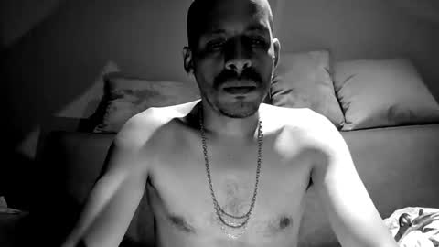 quik32 online show from March 10, 4:17 am