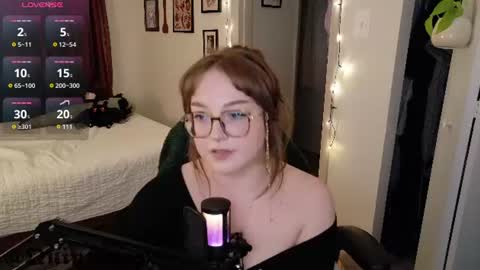 Quinn online show from June 10, 2:22 am