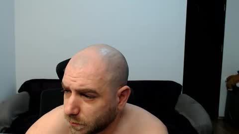 R0bila online show from March 15, 8:45 pm