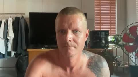 rabbit_eyes69 online show from May 12, 5:05 am