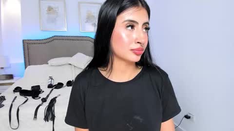 RACHEL ES online show from February 28, 9:13 am