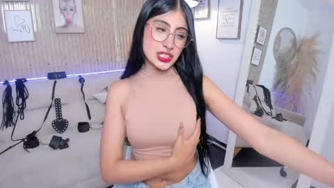 RACHEL ES online show from May 6, 6:30 am