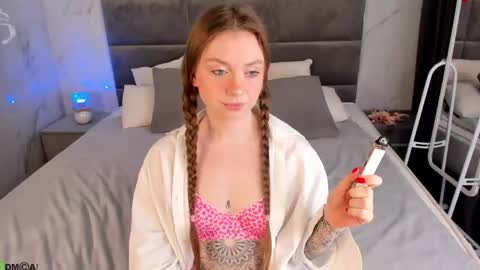 rachel_fernardi online show from May 1, 11:54 pm