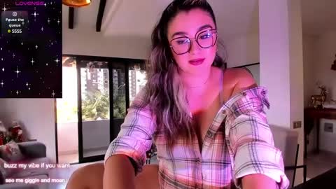 Rachel Foss online show from December 4, 6:44 pm