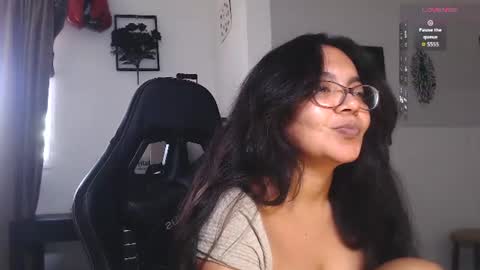 rachell_420 online show from August 1, 5:14 pm