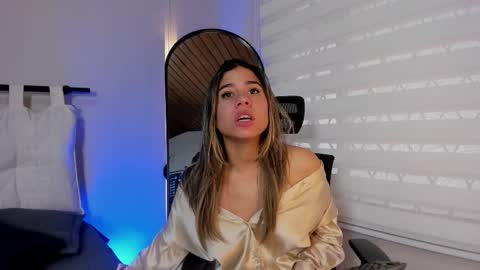 Snapshot of rachell_criss chatting on September 12, 12:51 pm Rachell online show from September 12, 12:51 pm