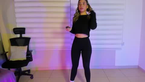Snapshot of rachell_criss chatting on September 30, 4:23 am Rachell online show from September 30, 4:23 am