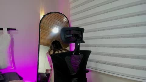 Snapshot of rachell_criss chatting on September 11, 4:14 am Rachell online show from September 11, 4:14 am