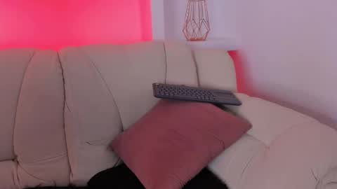 Radiant Naomi online show from September 20, 12:41 pm