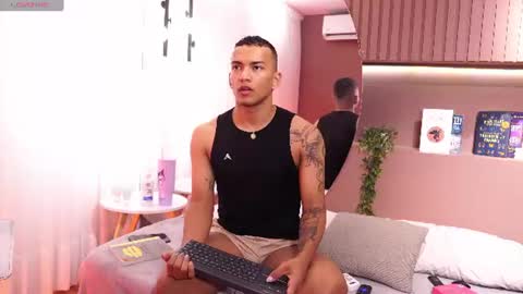 rafa_cruz online show from June 22, 12:23 pm