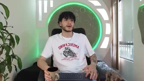 Snapshot of rafael_mendez chatting on October 10, 10:03 pm R A F A E L online show from October 10, 10:03 pm