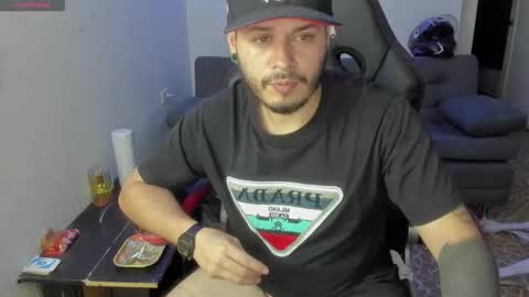 ragnar_lothbrok77 online show from April 29, 11:53 pm