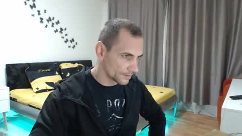 raimondwild online show from April 30, 9:36 am