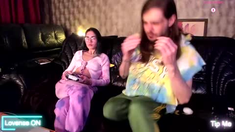 Joline and Alexa online show from January 17, 7:16 pm