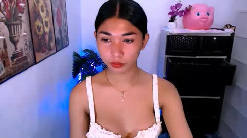 raindrizzle1706 online show from March 4, 4:26 pm