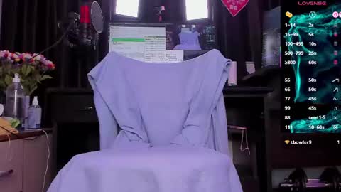 Laura online show from June 16, 2:37 am