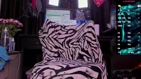 Laura online show from July 9, 11:47 am