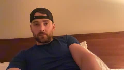 randomdude5950 online show from May 18, 1:37 am