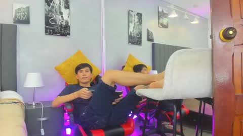 Raphael Nyon online show from March 17, 5:45 am