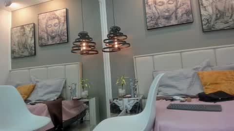 Raphael Nyon online show from March 10, 3:22 am