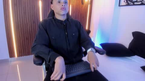 raphael_thomas online show from October 29, 3:41 am