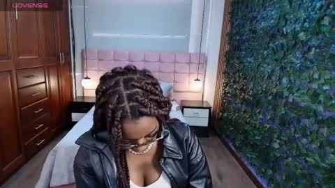 Raquel online show from July 1, 2:37 pm