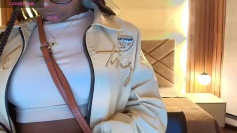 Raquel online show from June 19, 12:11 pm