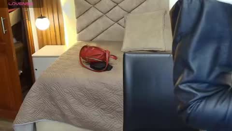 Raquel online show from July 28, 12:12 pm